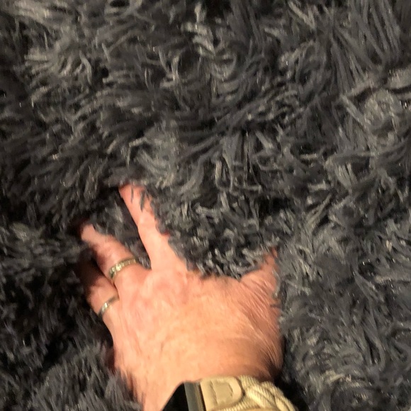 Dark Gray Fluffy Pet Bed - Picture 2 of 9